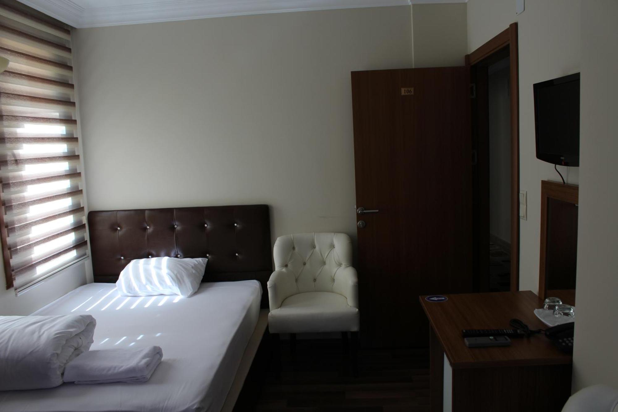 Oz-Ay Hotel Surmene Bilik gambar