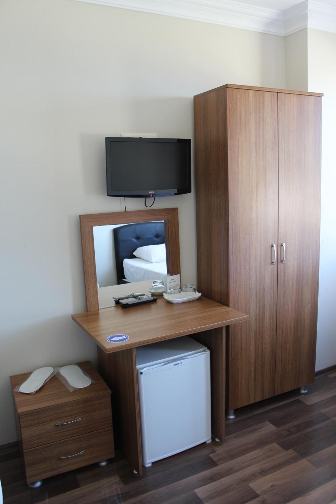 Oz-Ay Hotel Surmene Bilik gambar