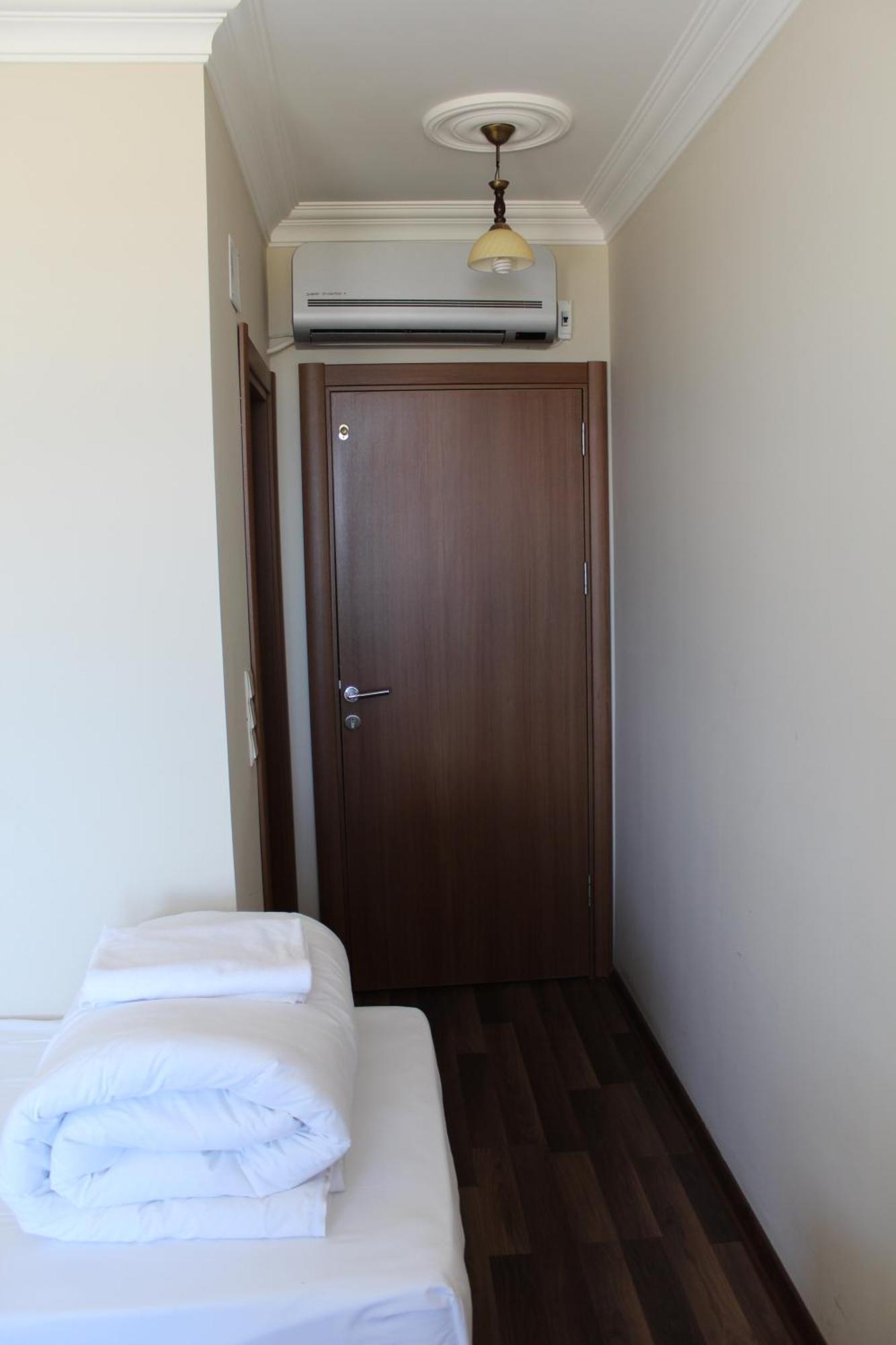 Oz-Ay Hotel Surmene Bilik gambar