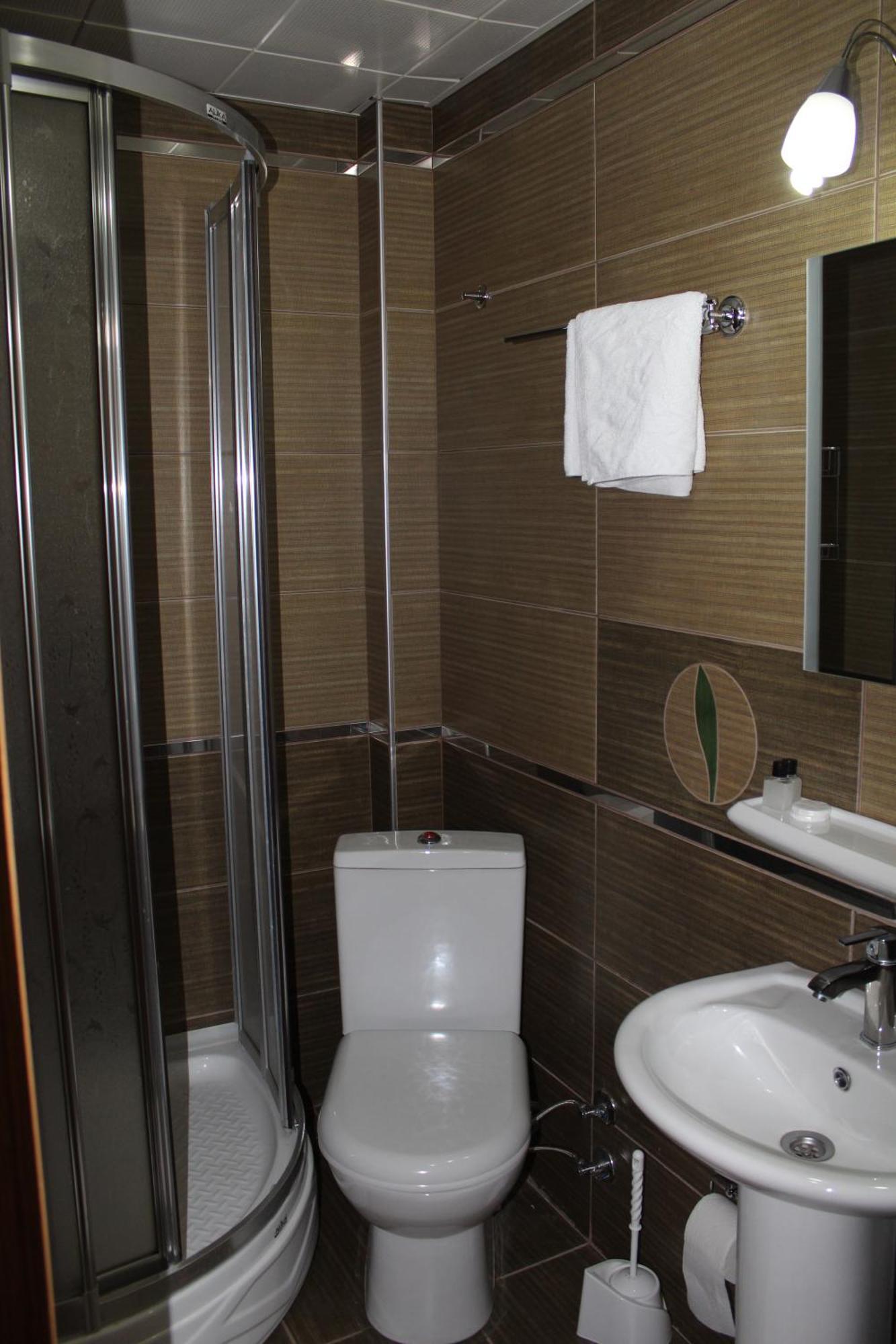 Oz-Ay Hotel Surmene Bilik gambar