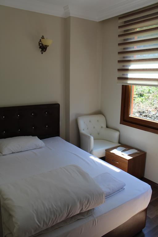 Oz-Ay Hotel Surmene Bilik gambar